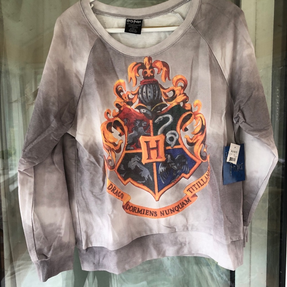Harry Potter Hogwarts Crest longsleeve top